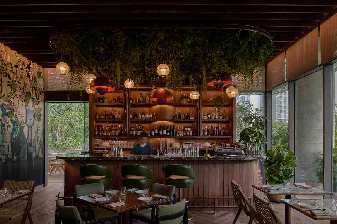 新加坡Kaya餐厅用美国硬木书写温暖设计哲学(图1)