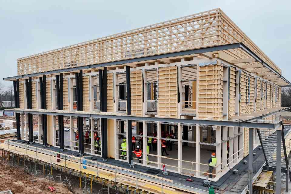 加拿大瞄准大规模木材技术，欲破解300万套住房短缺难题(图2)