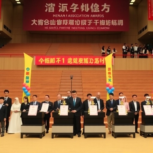 河南省家具协会四届五次理事会暨颁奖大会成功举办(图4)