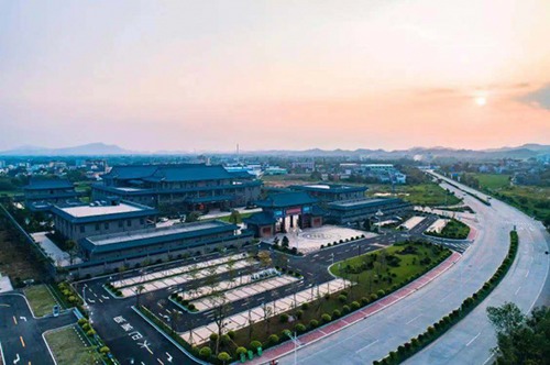 伍炳亮黄花梨艺博馆中国传统家具艺术展暨技艺传承口述史首发式在台山举办(图3)